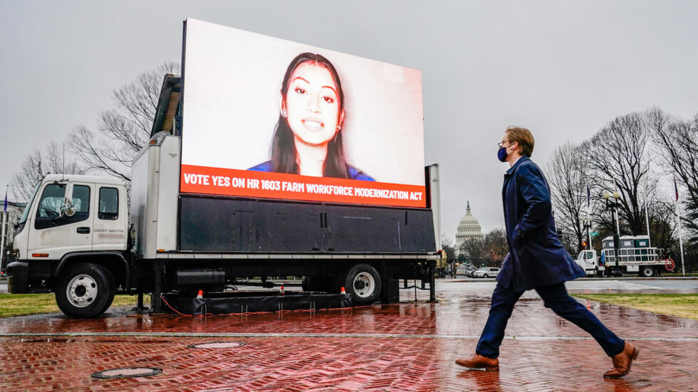 US House passes immigration bill creating path to citizenship for